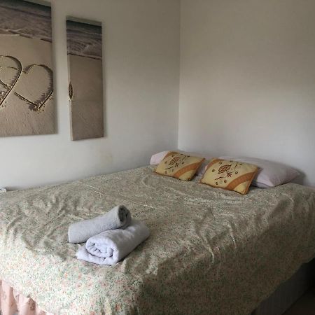 Redecorated Double Room With Shared Bathroom And Kitchen London Exteriör bild