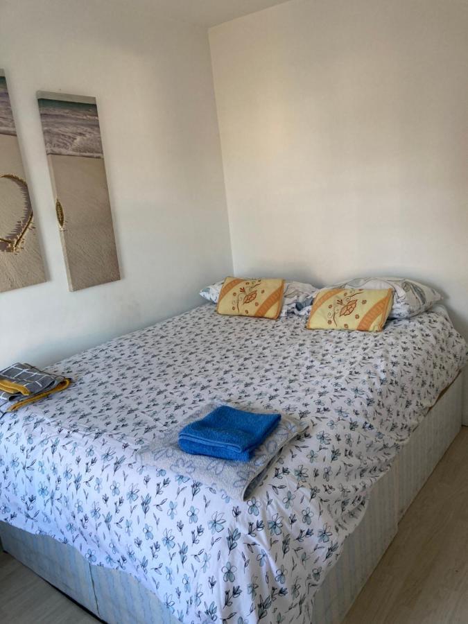 Redecorated Double Room With Shared Bathroom And Kitchen London Exteriör bild
